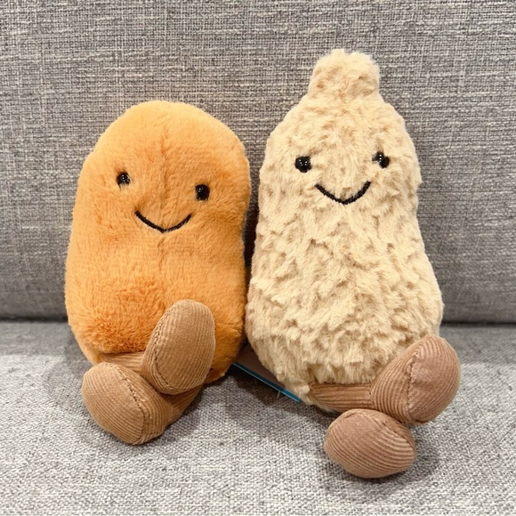 Jellycat Amuseable Bean Brand New with Tags (BNWT) - Picture 3 of 6